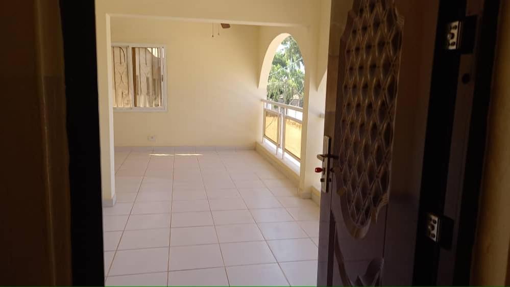 Gam Properties Guest House Kololi Exterior photo
