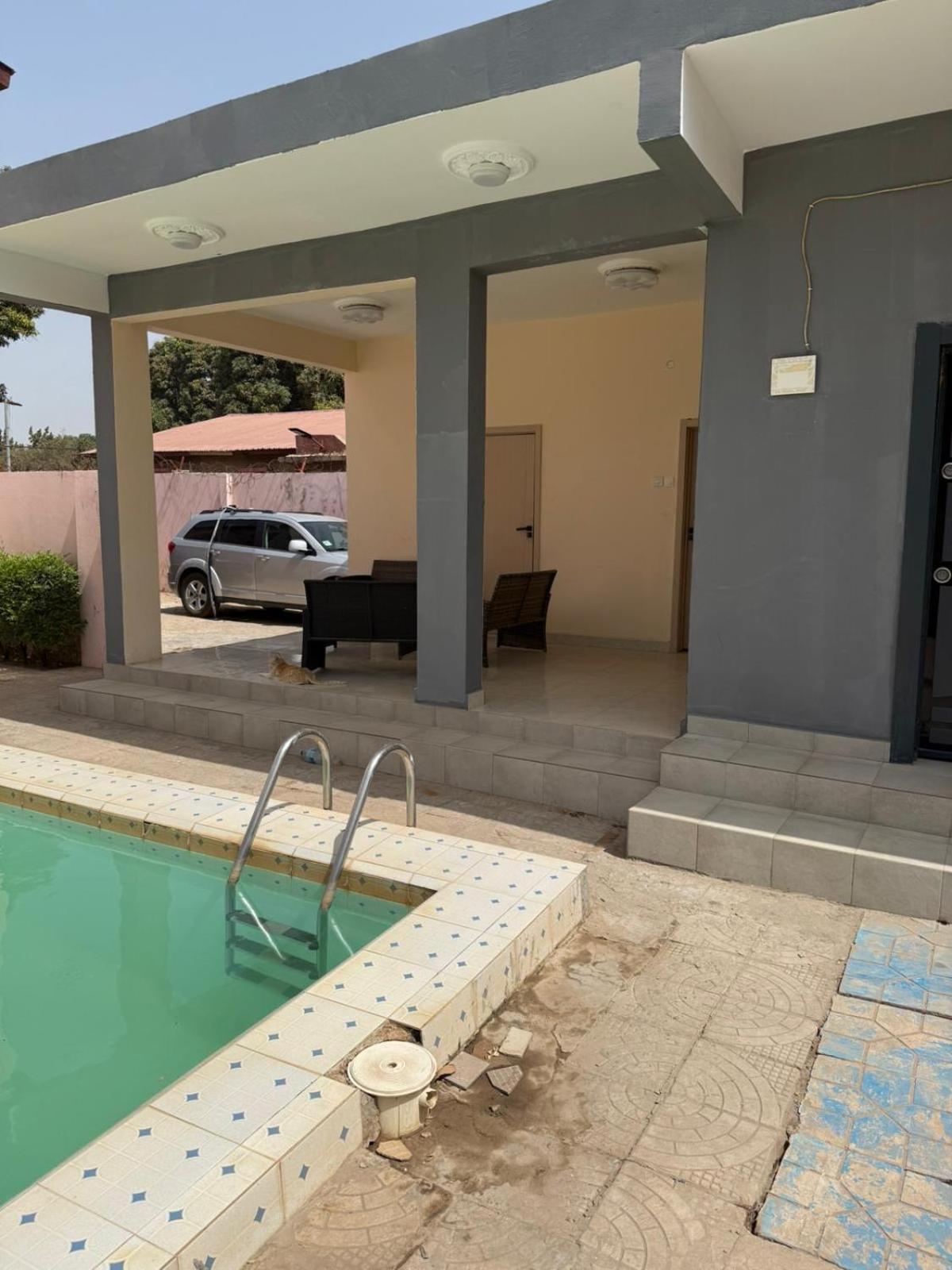 Gam Properties Guest House Kololi Exterior photo